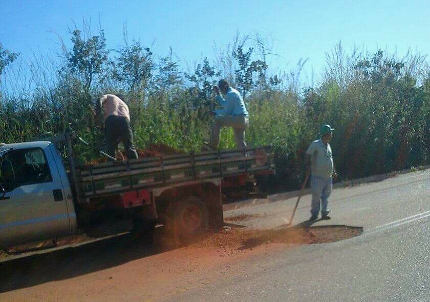 Triângulo Notícias solicita a Deputado e ao Ministério dos Transportes uma solução para os buracos da BR-352