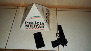 Rapazes são presos/apreendidos por desobediência em Monte Carmelo