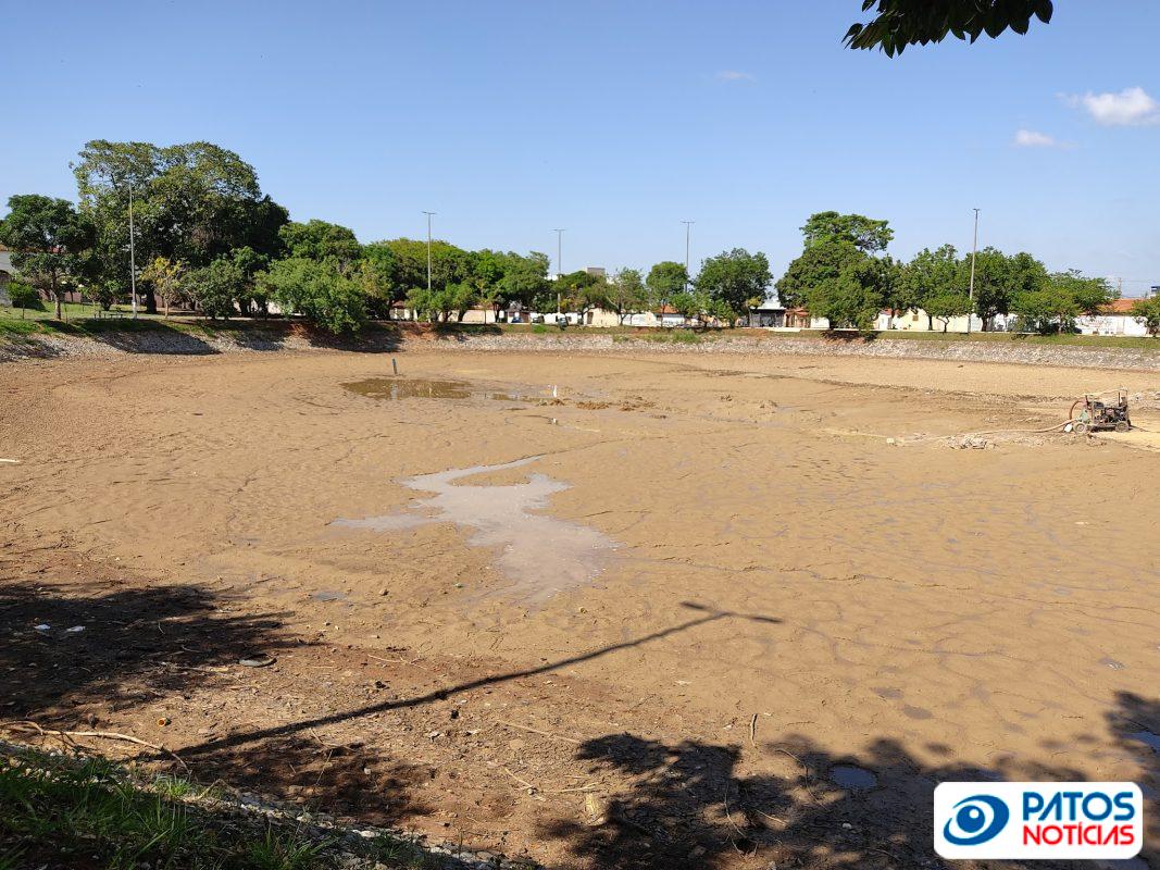 Lagoinha já está seca e empreiteira removerá lixo do leito