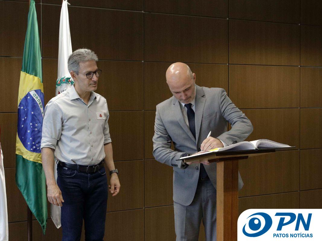 Governador empossa novo secretário de Estado de Governo
