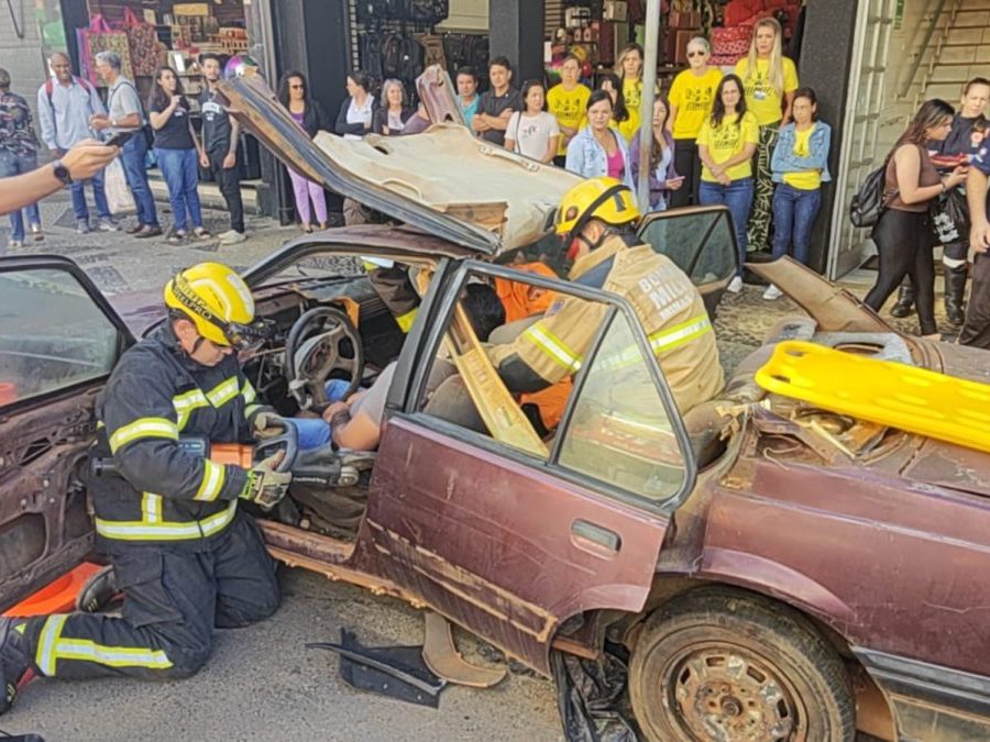 Simulado de acidente é realizado no Centro de Patos de Minas