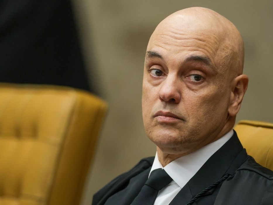 “Não há chance de recuar um milímetro”, diz Moraes ao Washington Post