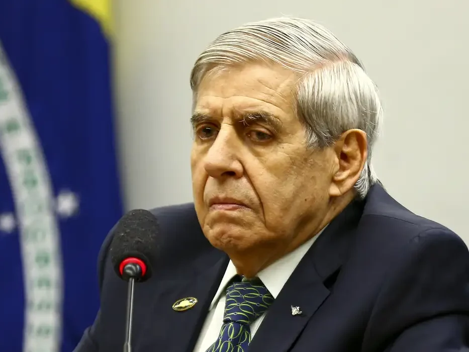 General Heleno diz que convive com Alzheimer desde 2018