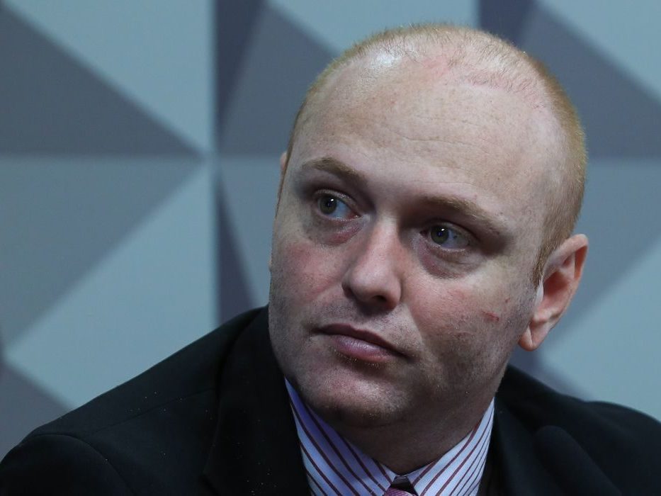 Moraes autoriza progressão de Delgatti para o regime semiaberto