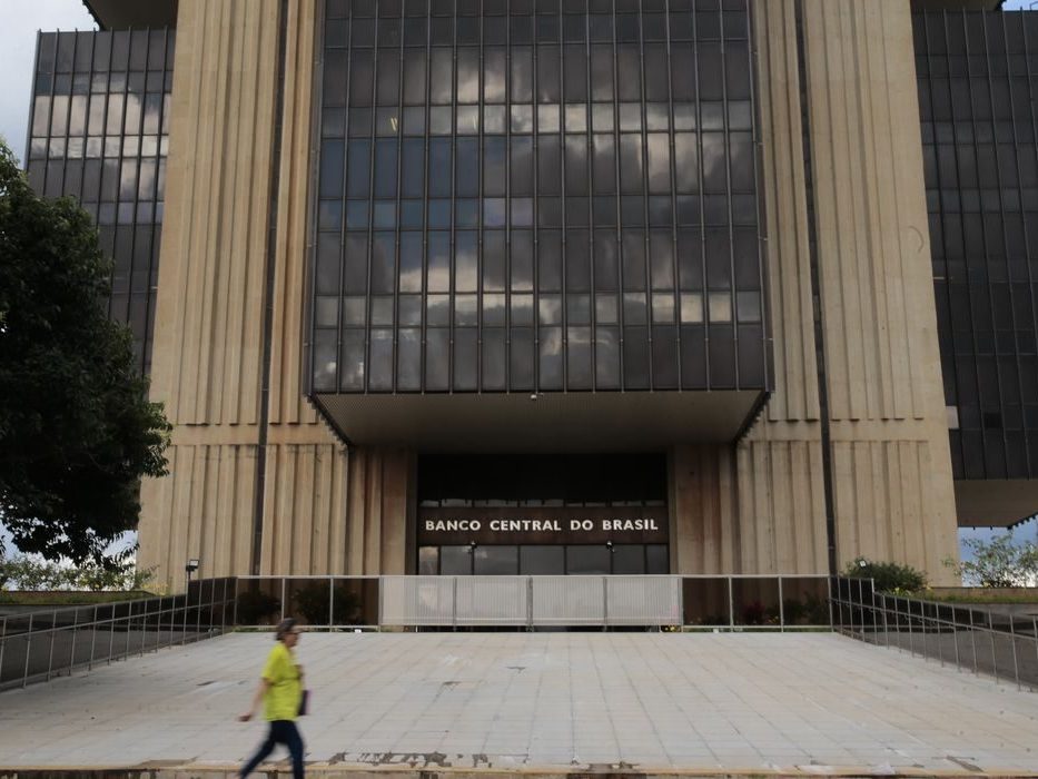 Mercado financeiro projeta inflação de 4,06% em 2026