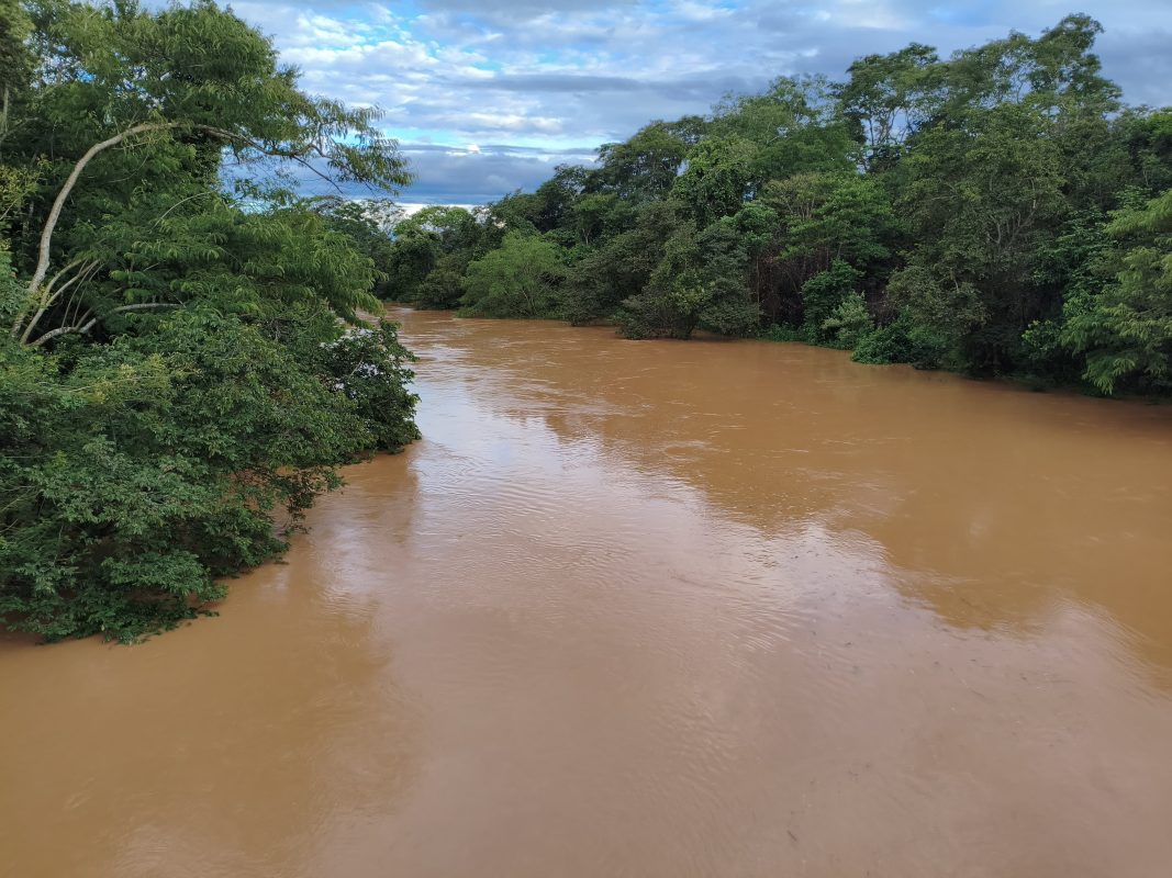 Rio Paranaíba está a 7,42 metros acima do normal neste sábado