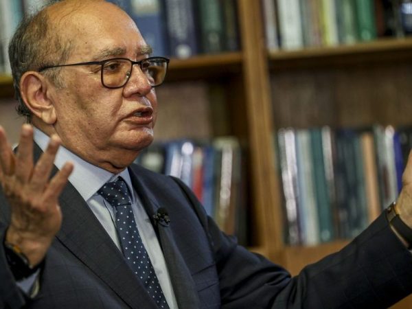 Ministro propõe força-tarefa para identificar deep fake nas eleições