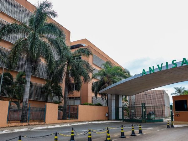 Anvisa proíbe venda de fórmula infantil contaminada por toxina