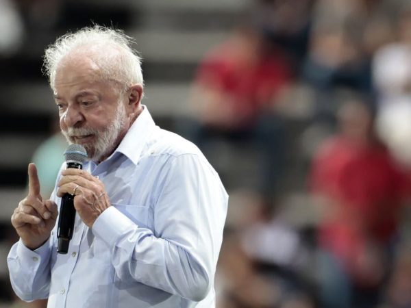 "Guerra é do Trump, não é do povo brasileiro", diz Lula