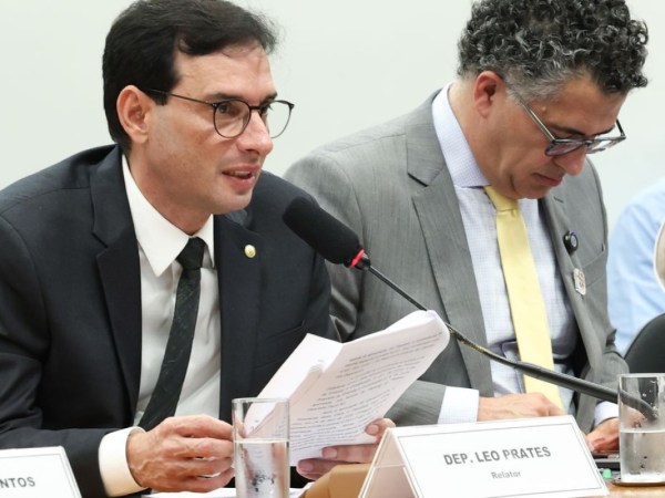 Fim da escala 6x1: relator propõe que um dia de folga seja no domingo