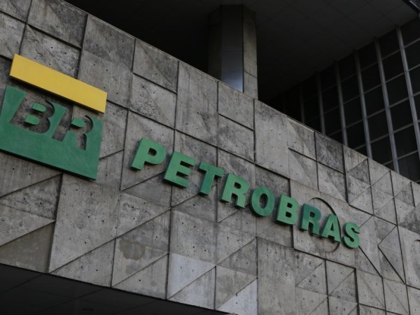 Petrobras implementa desconto no diesel a partir desta segunda-feira
