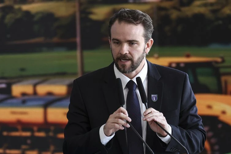 Marcelo Camargo/Agência Brasil Brasília (DF), 30/06/2026 - O ministro da Fazenda, Dario Durigan, durante o lançamento do Plano Safra 2026/2027, no Palácio do Planalto. Foto: Marcelo Camargo/Agência Brasil