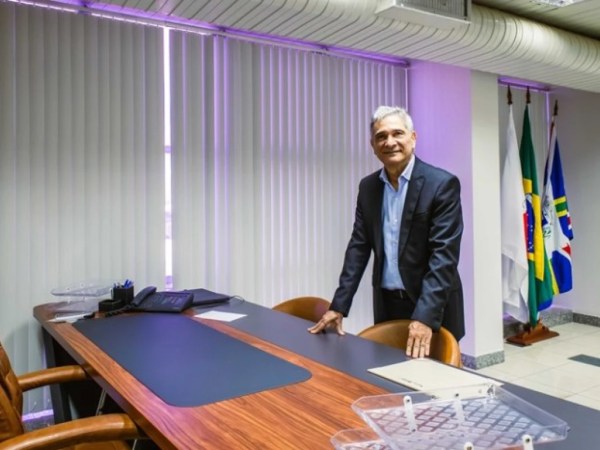 Coronel Sandro reassume em Valadares