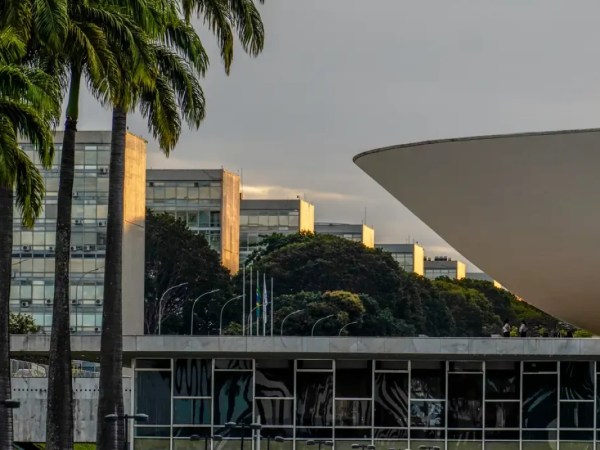 Congresso se aproxima do recesso sem votar PEC 6x1 e PL da Misoginia