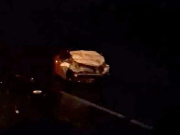 Três pessoas morrem em acidente entre carro e carreta na BR-365