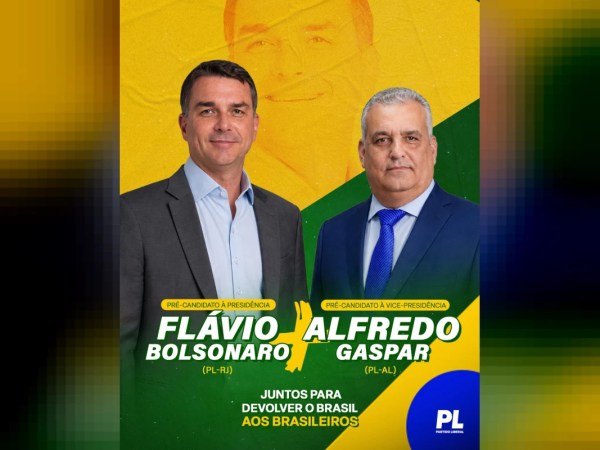 Flávio Bolsonaro define vice em chapa puro-sangue