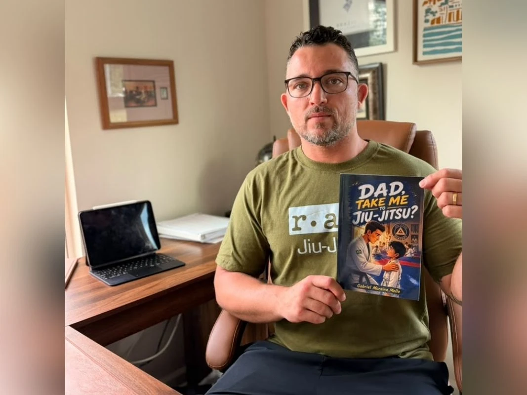 Nos Estados Unidos, patense lança livro sobre jiu-jitsu
