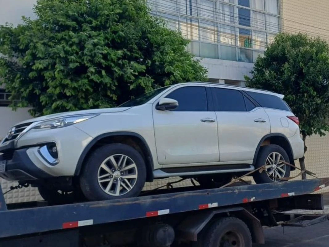 PRF recupera Hilux SW4 clonada na BR-040