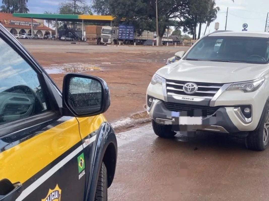 PRF recupera Hilux SW4 clonada na BR-040