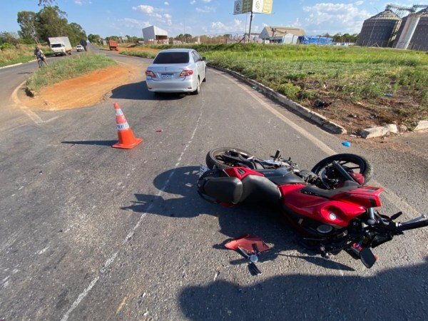 Motociclista fica gravemente ferido em acidente na BR-365
