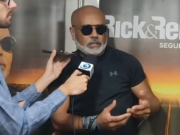 Buscas continuam por helicóptero com Rick, da dupla Rick e Renner