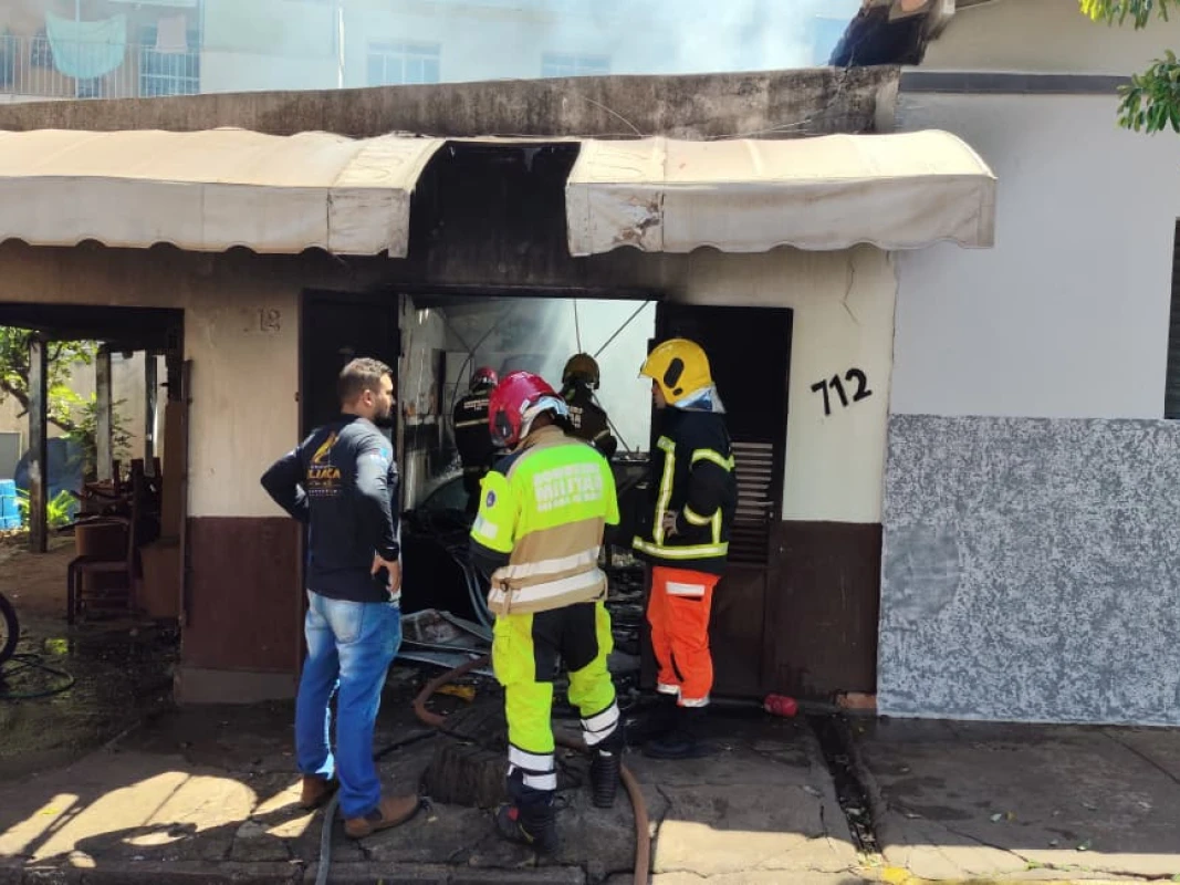 Incêndio atinge chaveiro no Bairro Lagoa Grande